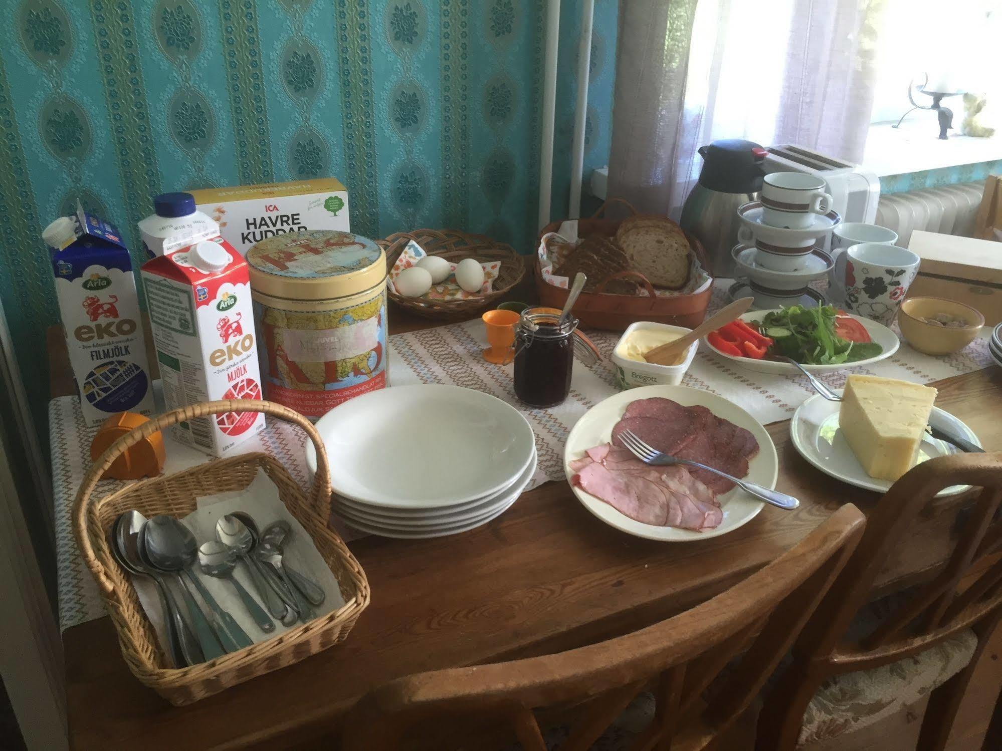 Mora Vandrarhem Och Gaesthem Vinäs Екстериор снимка